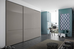 Reach-In Closets by Pianca