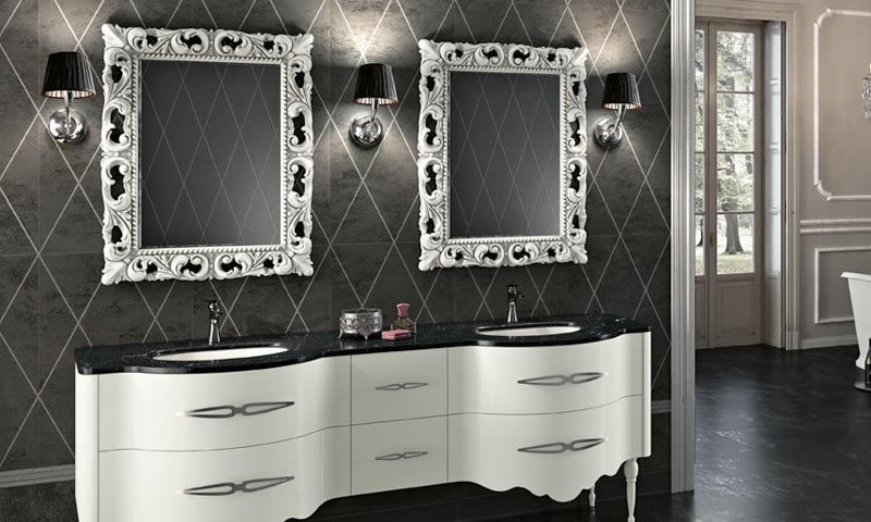 traditional bathroom mirrors and lamps