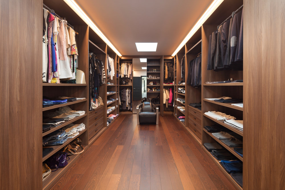 14 Walk-In Closet Organization Ideas