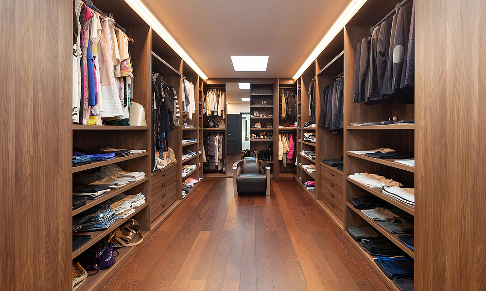 14 Must Have Walk In Closet Design Features European 